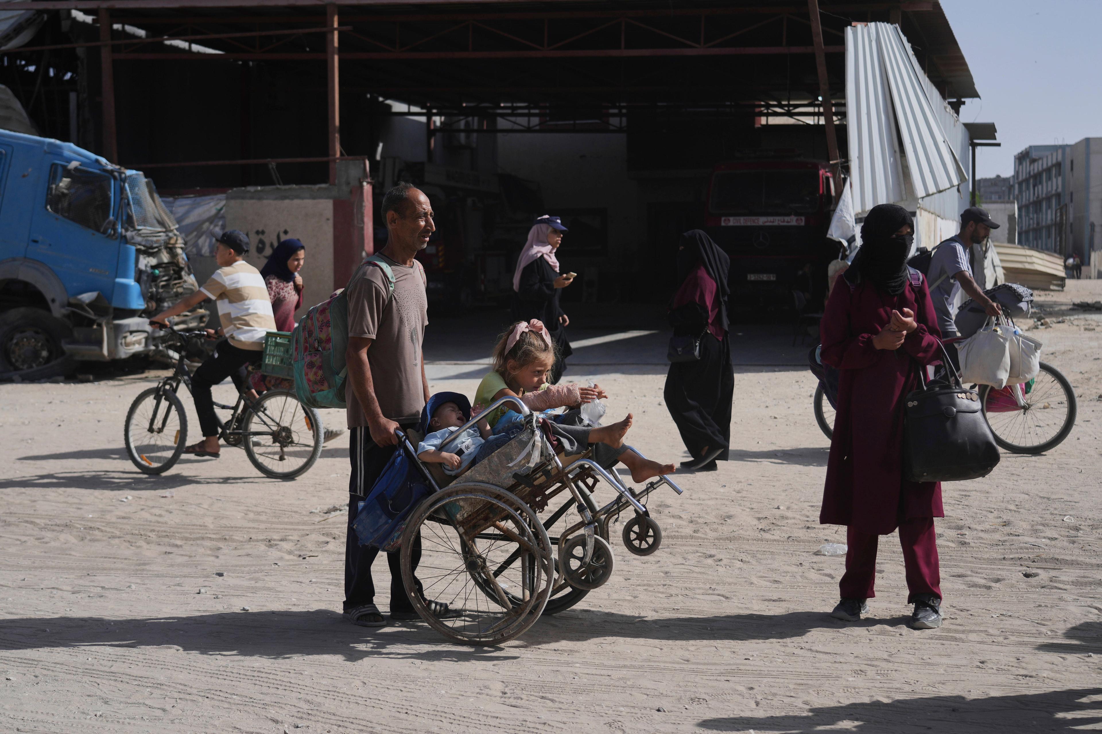 Israel_Palestinians_85423.jpg