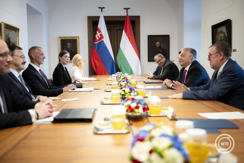 Orban_Raši 2_MTI.jpg