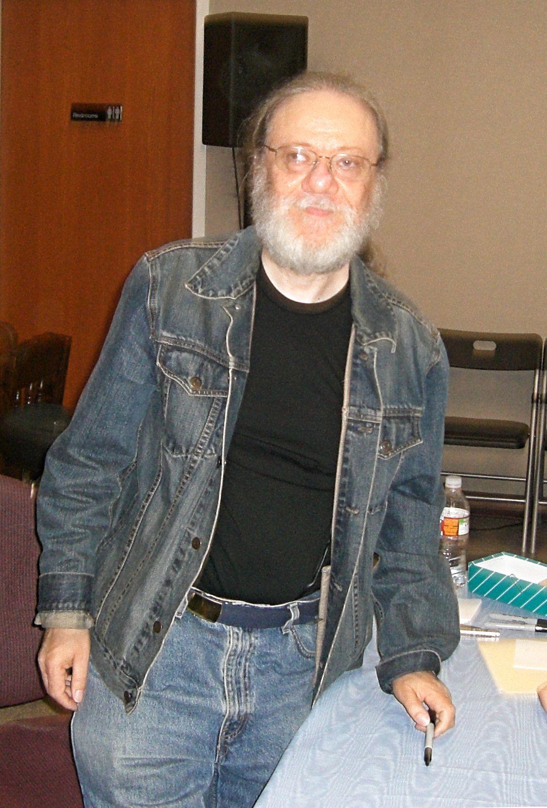 Tommy_Ramone.jpg