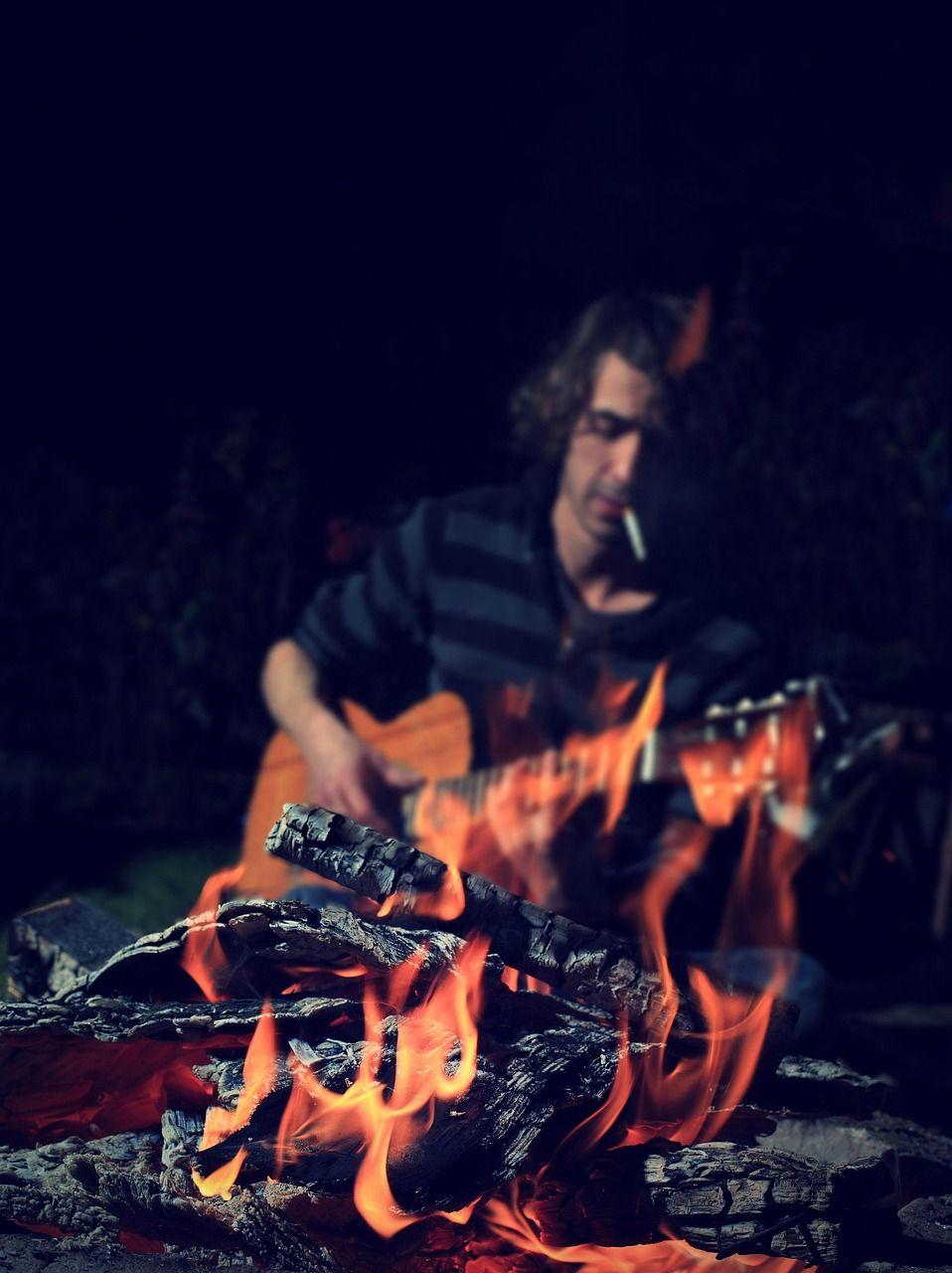campfire-2154567_1280.jpg