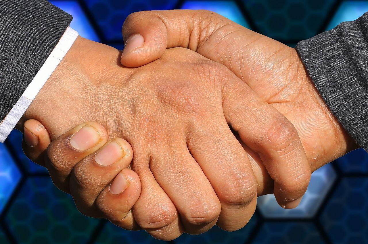 handshake-3655926_1280.jpg