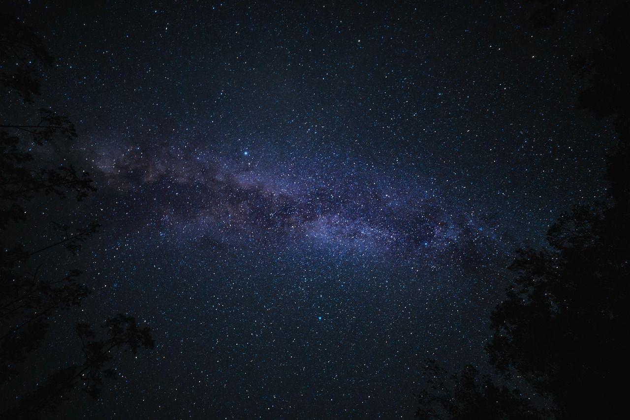 milkyway-8190232_1280.jpg