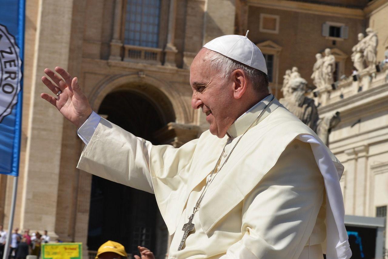 pope-5519251_1280.jpg