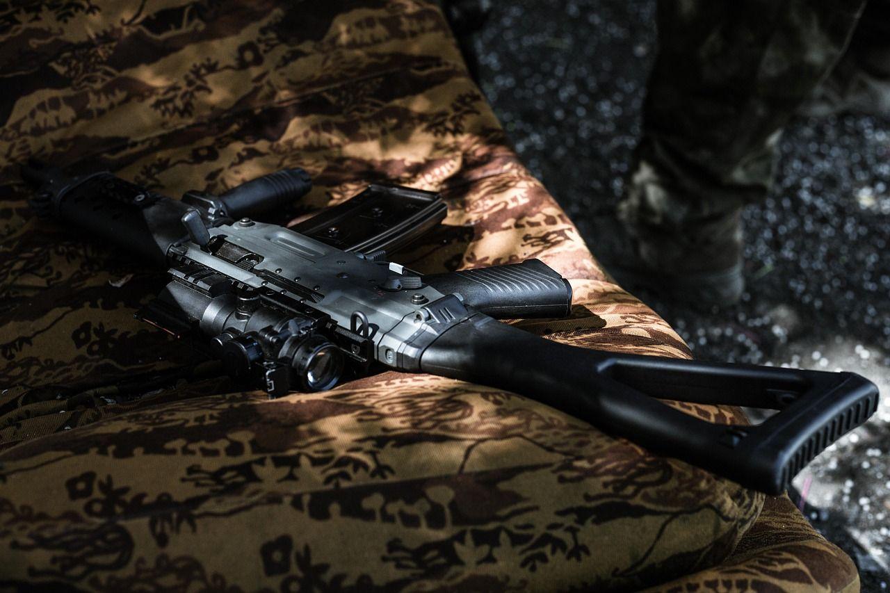 weapon-4379456_1280.jpg