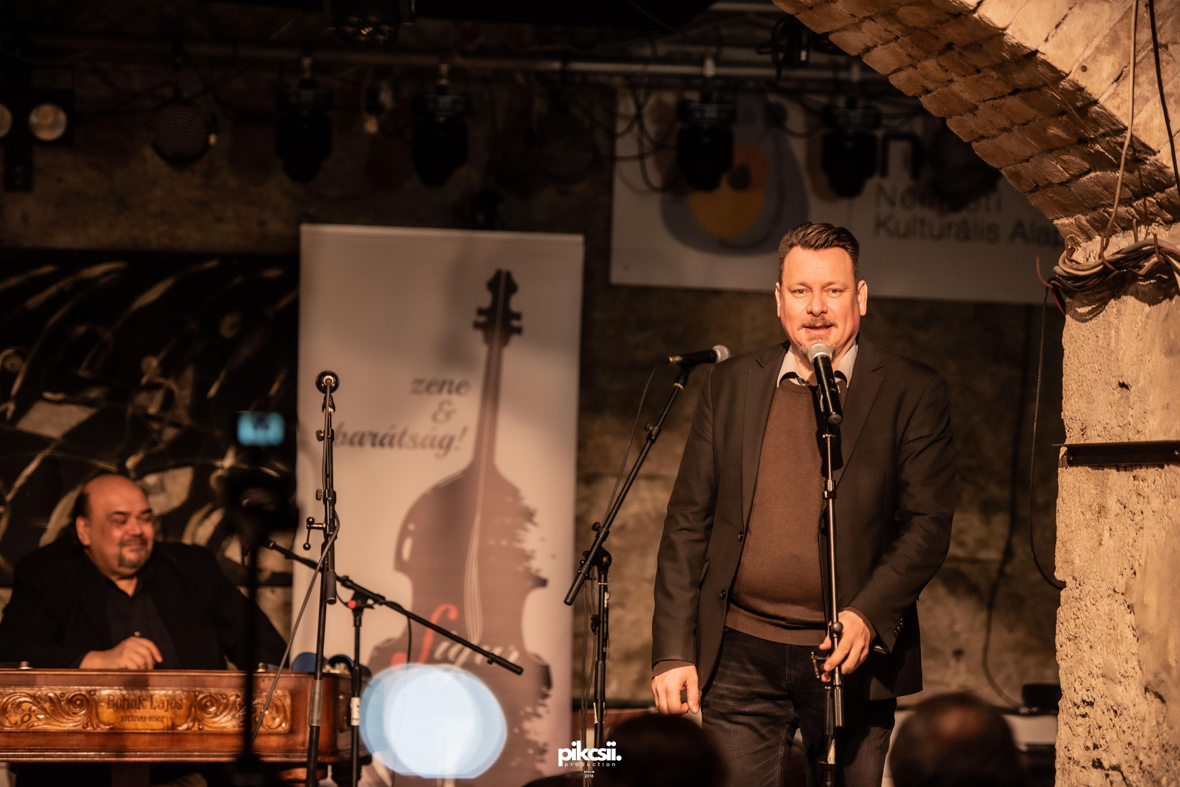 Hanusz Zoltán fő szervező. Fotó pikcsii production.jpg